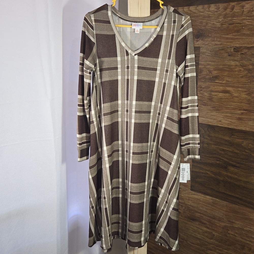#40 NWT LuLaRoe Holiday Emily Dress Brown Tan Plaid Sweater Fabric Size XS